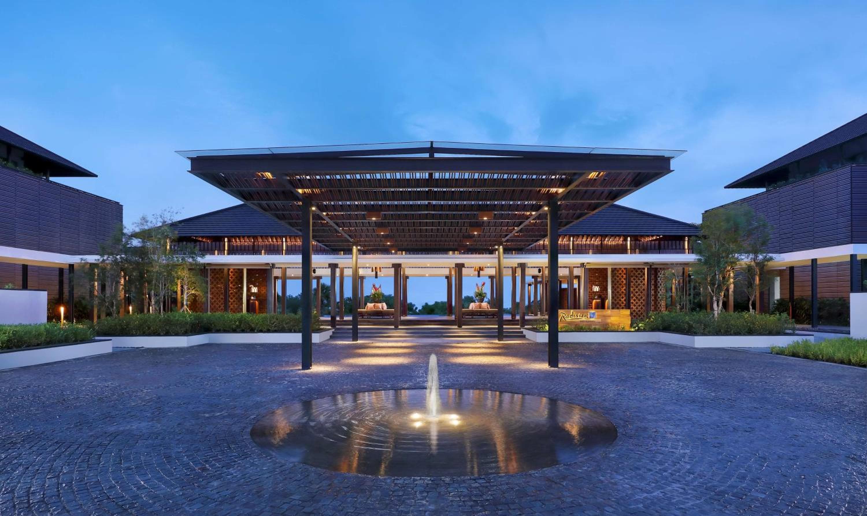 radisson blu uluwatu