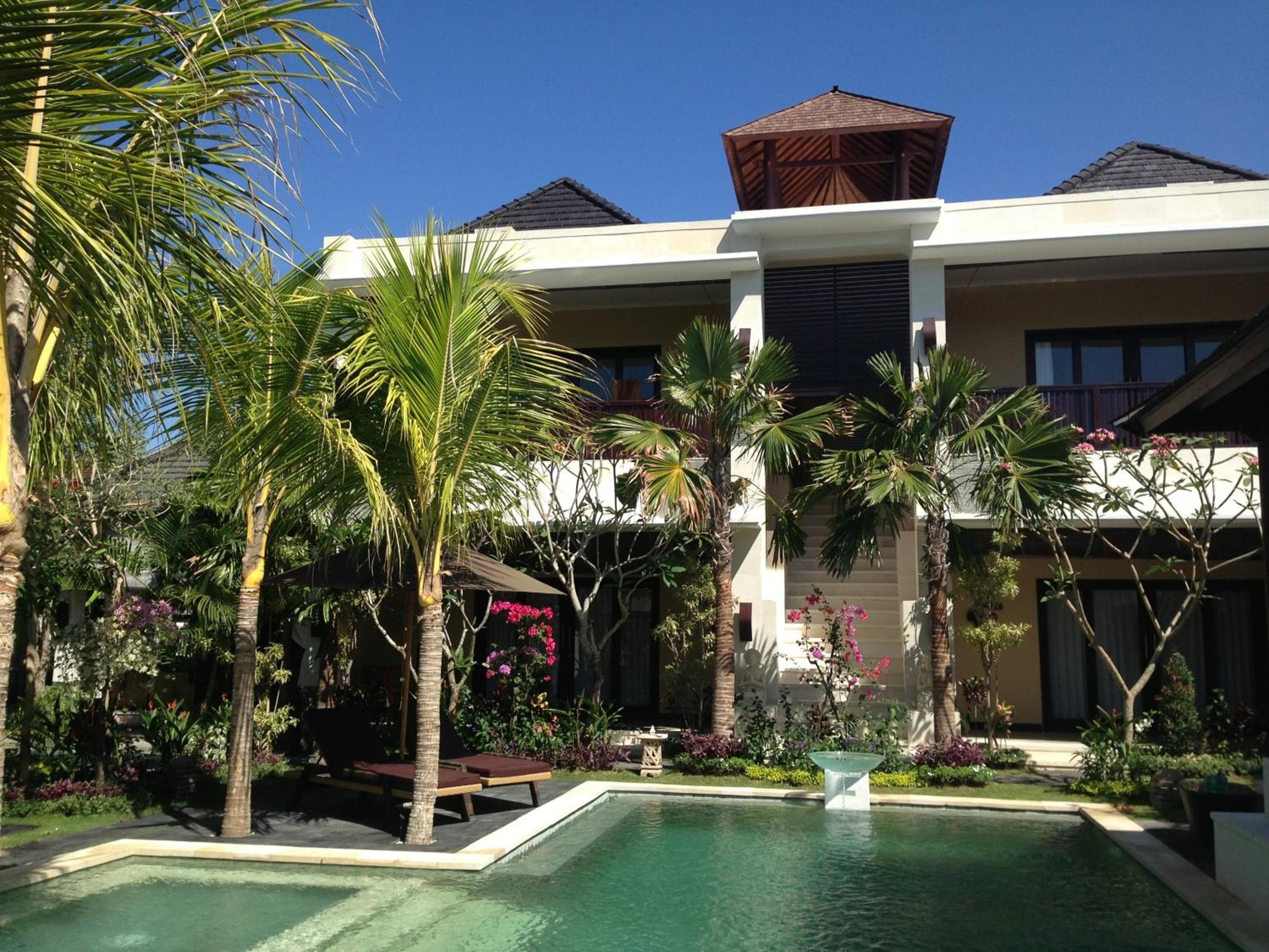 nike villas