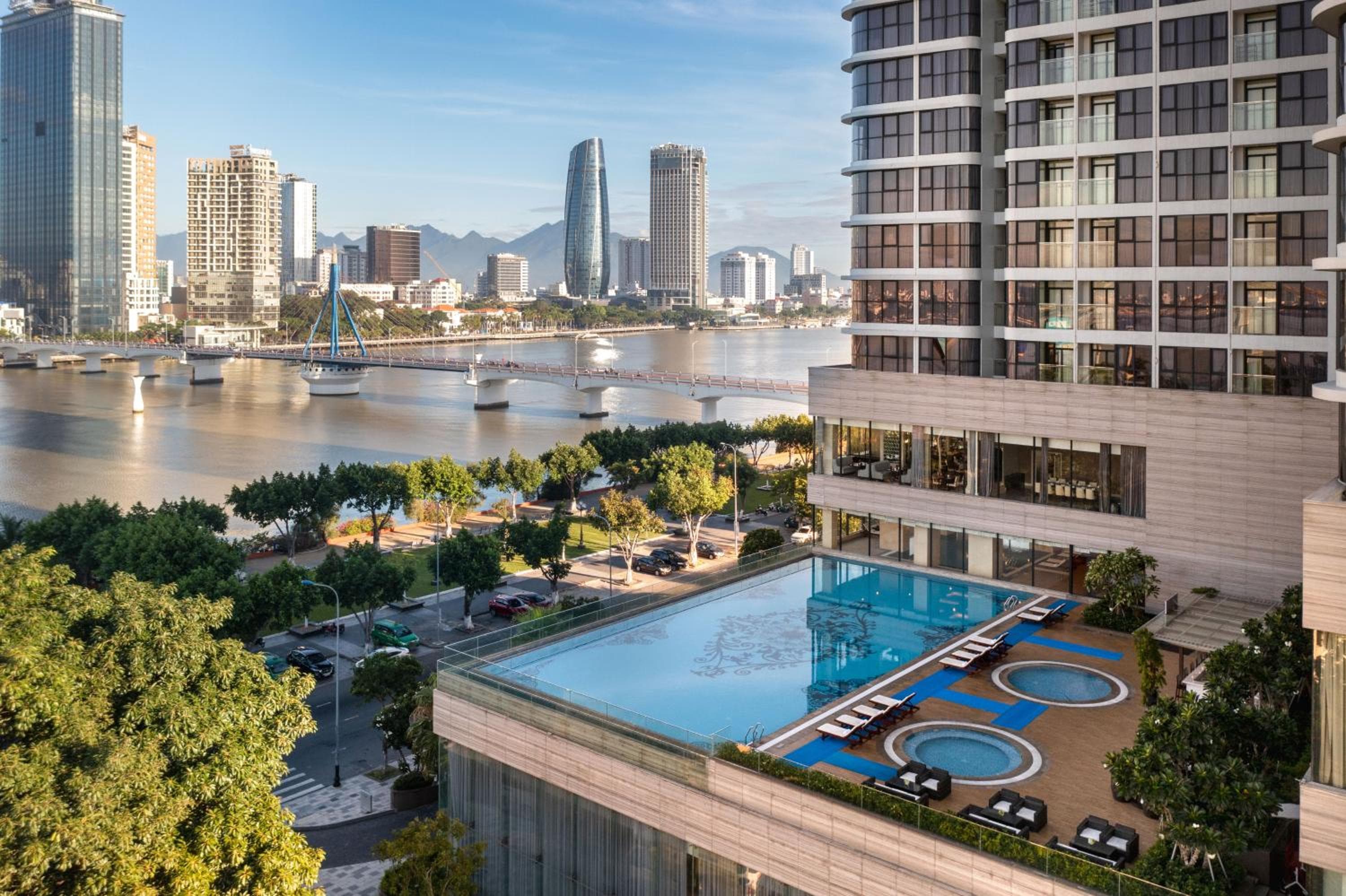 melia vinpearl riverfront