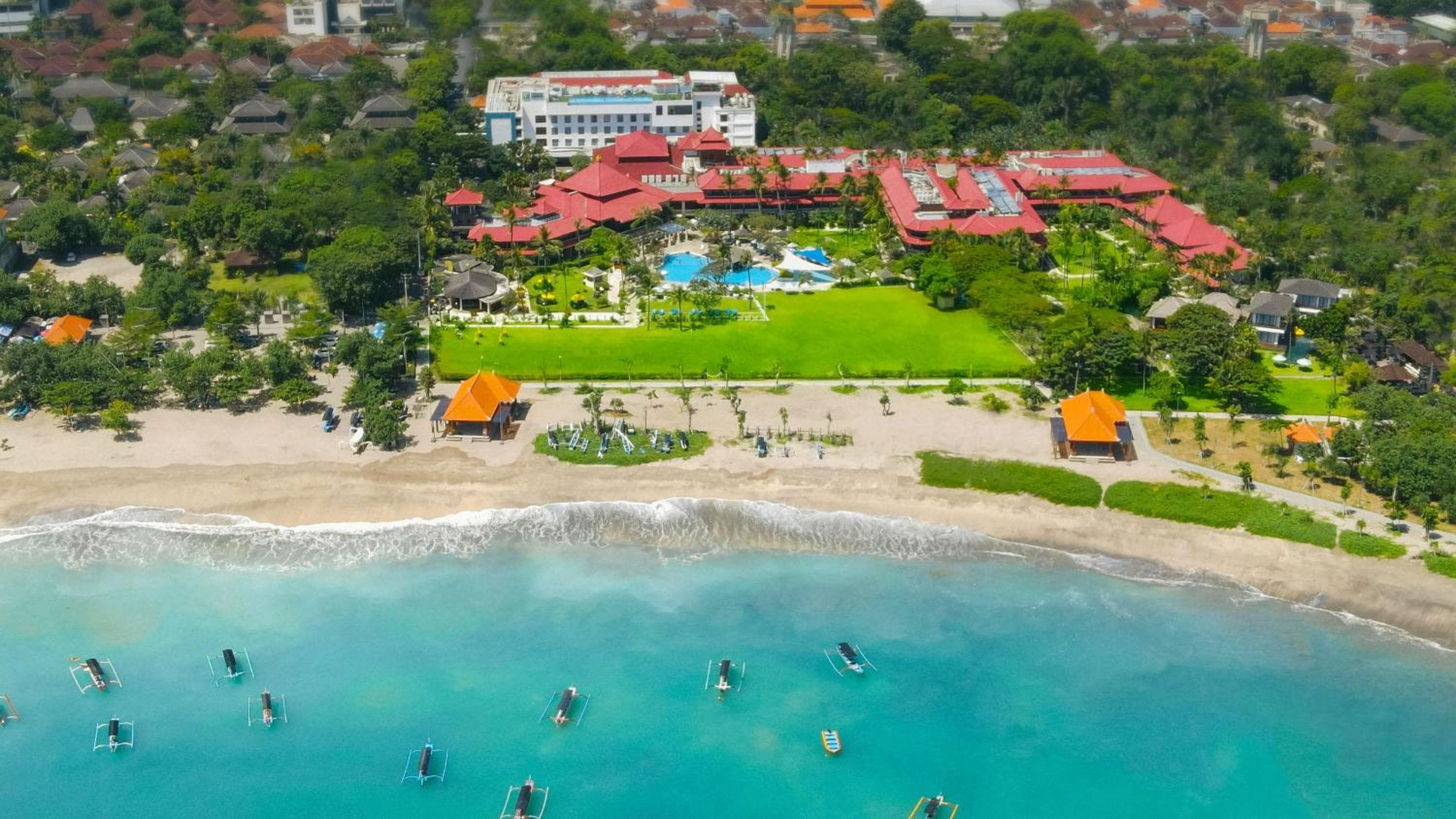 holiday inn resort baruna