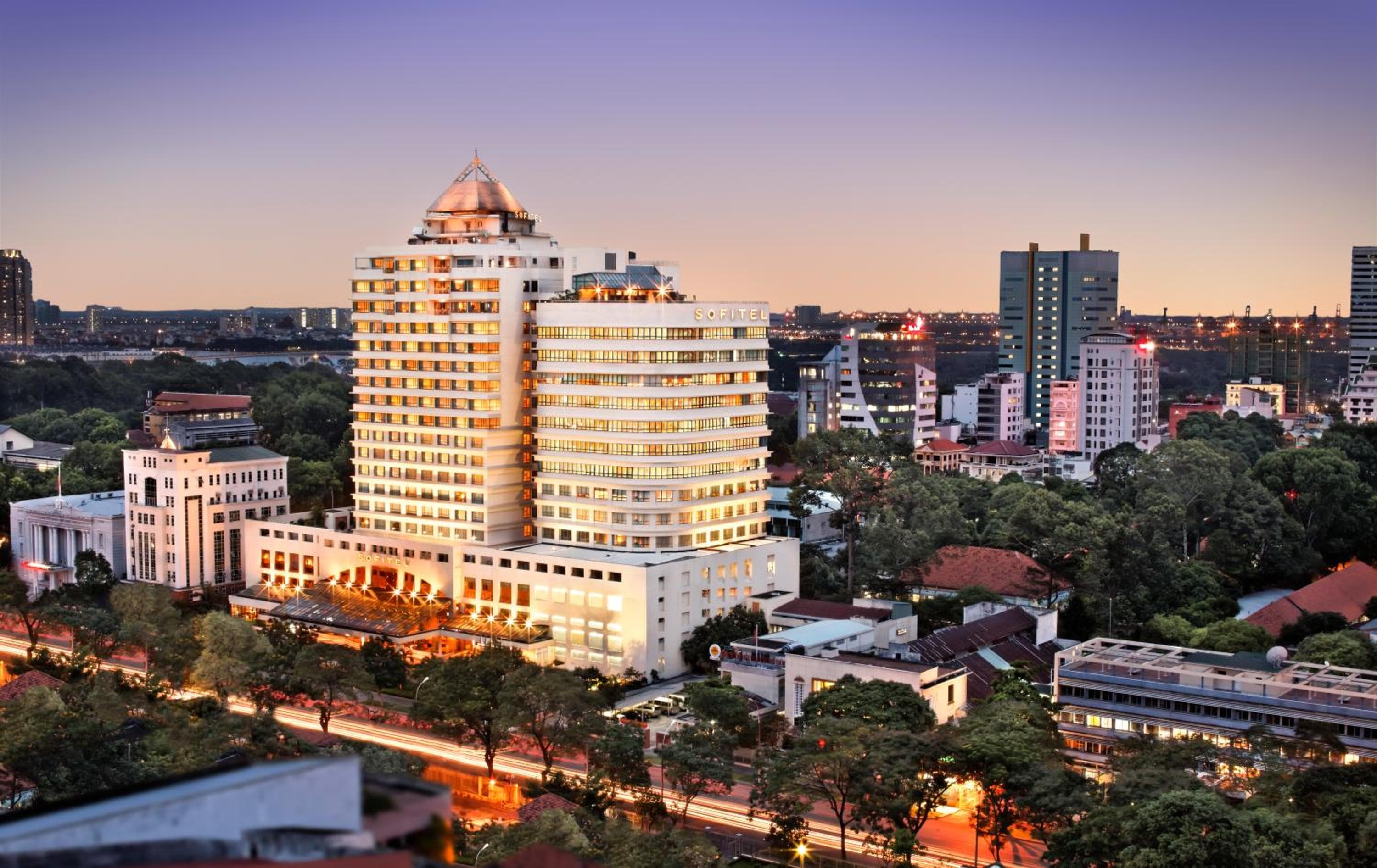 sofitel saigon plaza