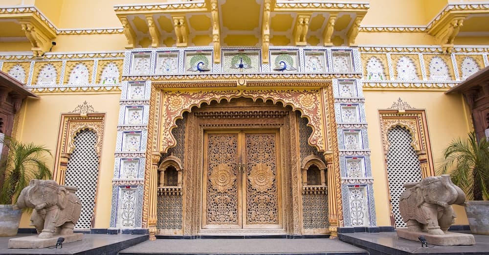 bloom boutique | lake pichola