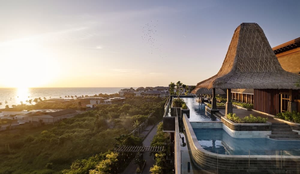 holiday inn resort canggu