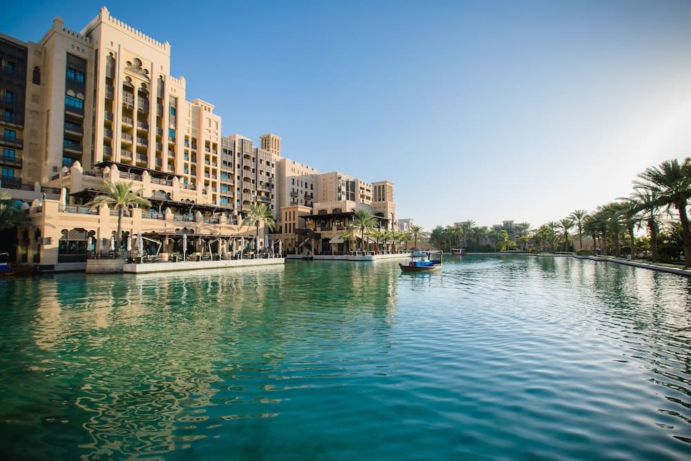 jumeirah mina al salam