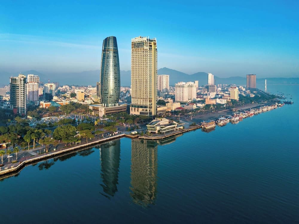 novotel premier han river