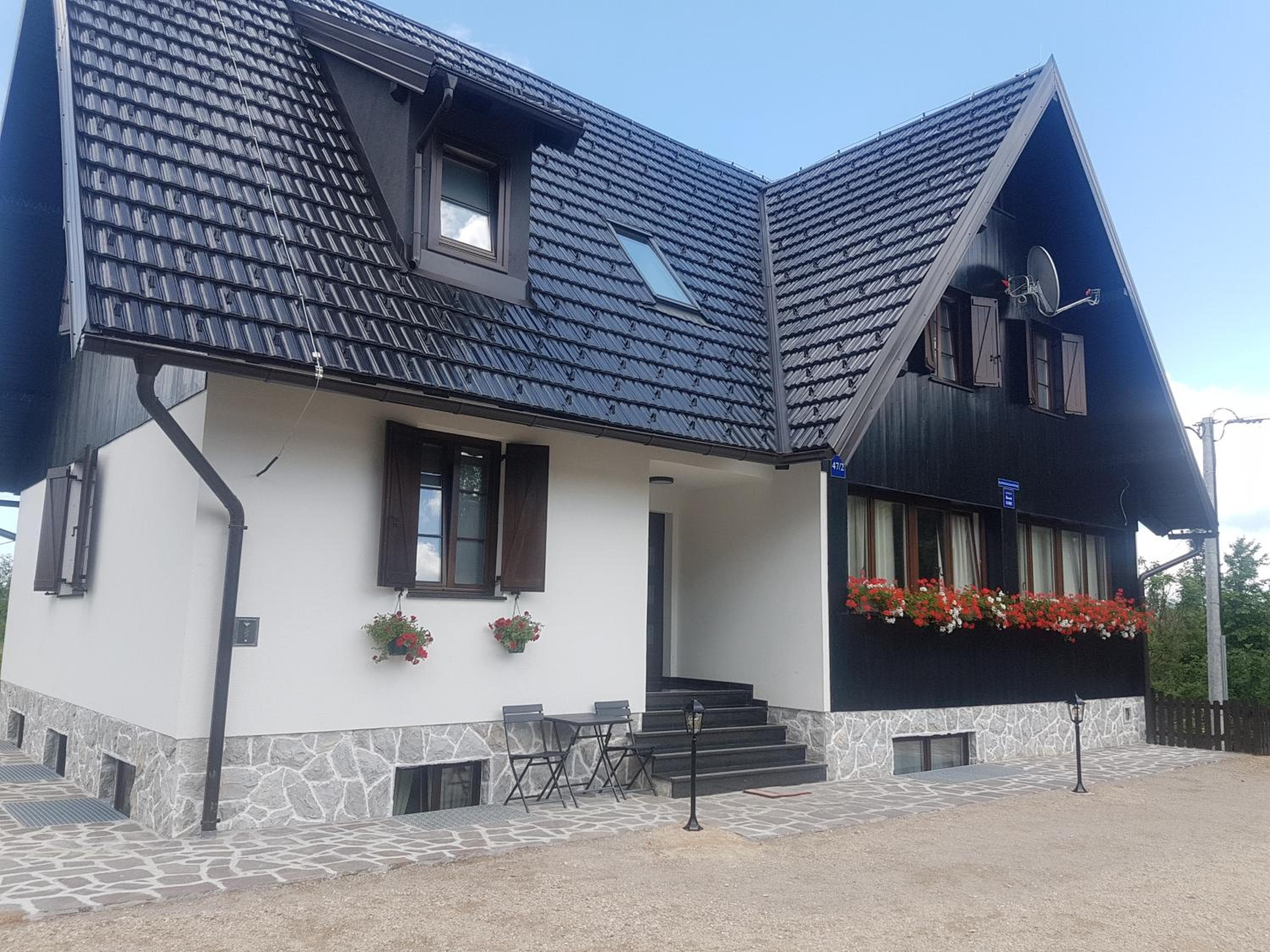 plitvice falls cottage