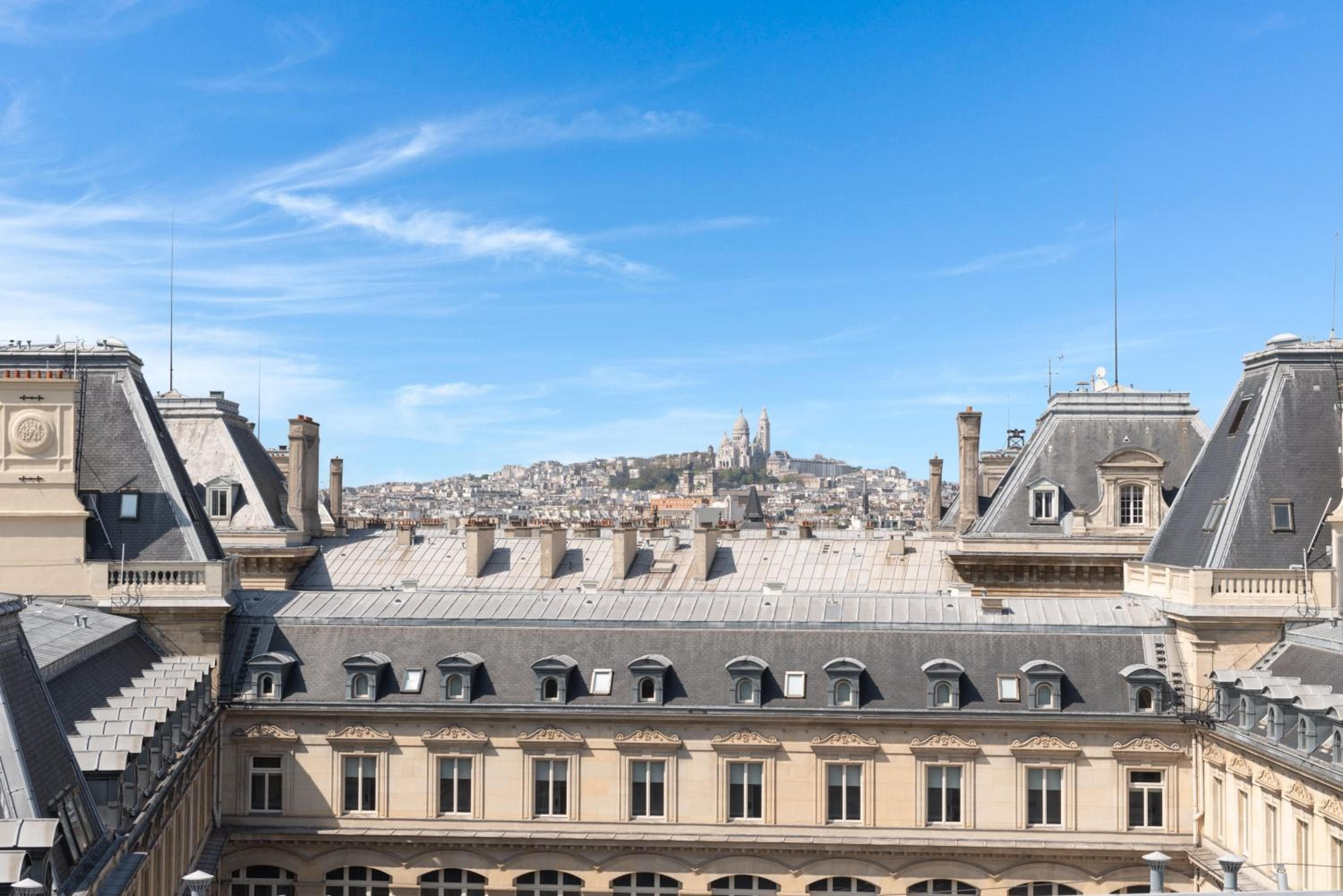 crowne plaza republique
