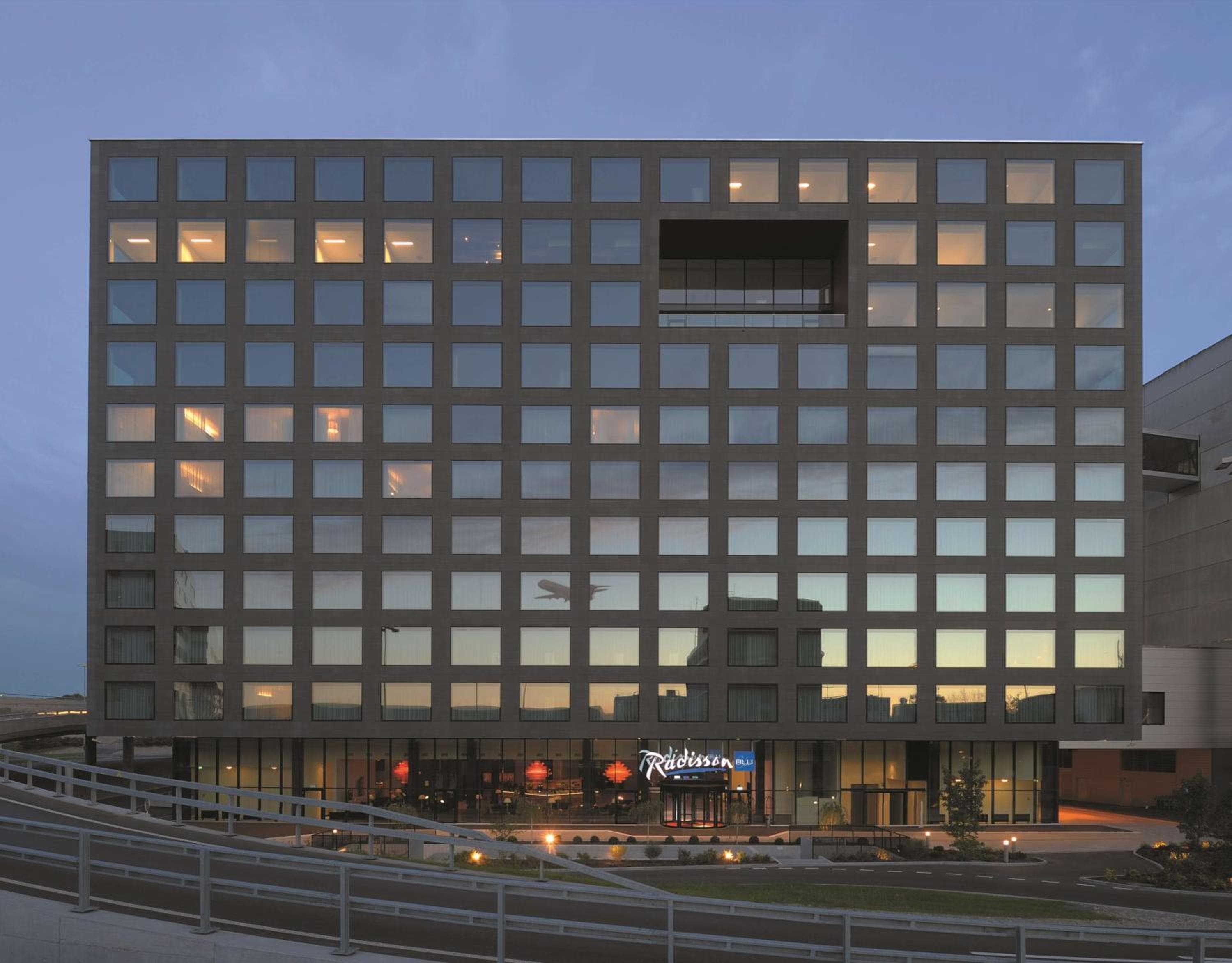 radisson blu hotel zurich airport