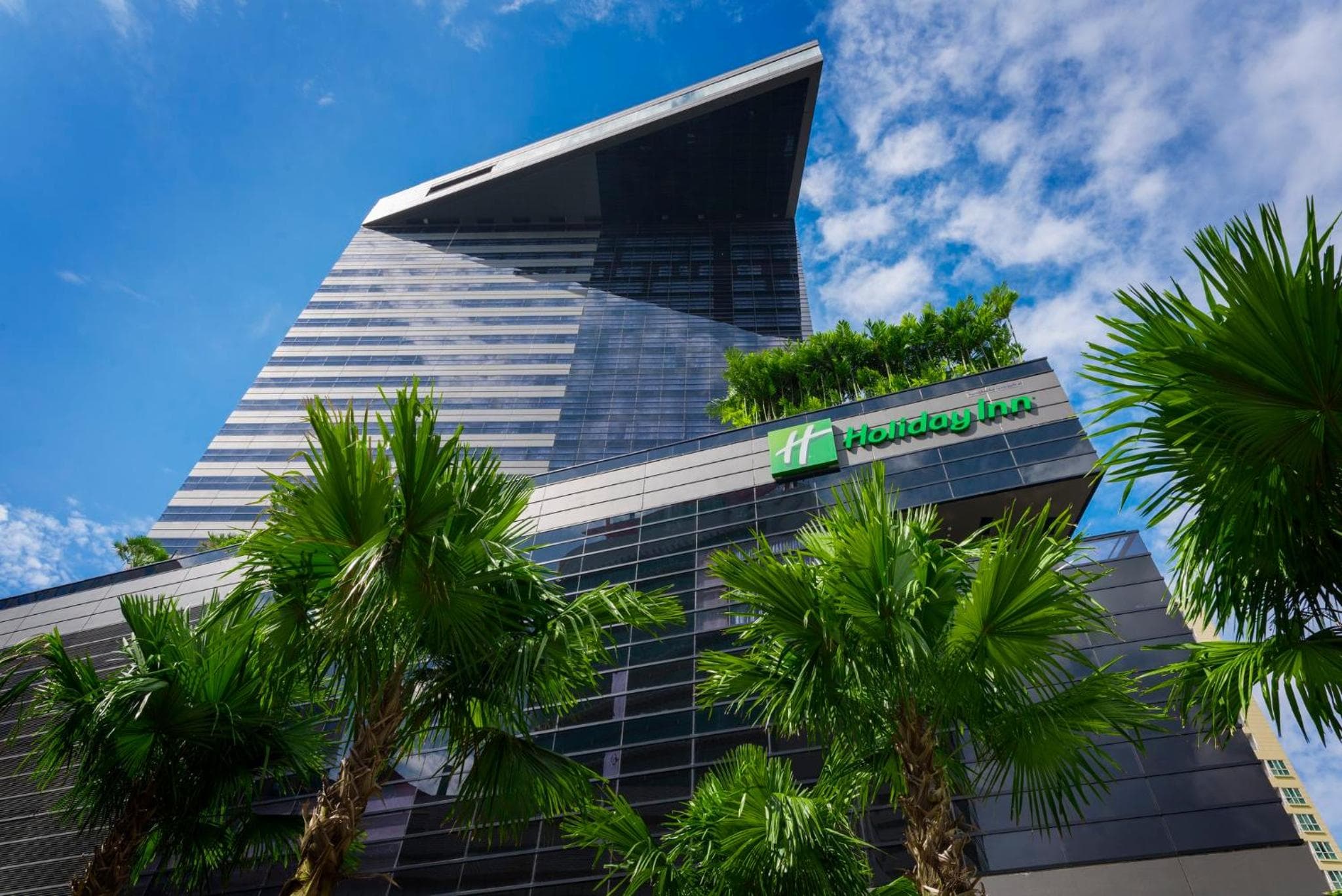 holiday inn sukhumvit
