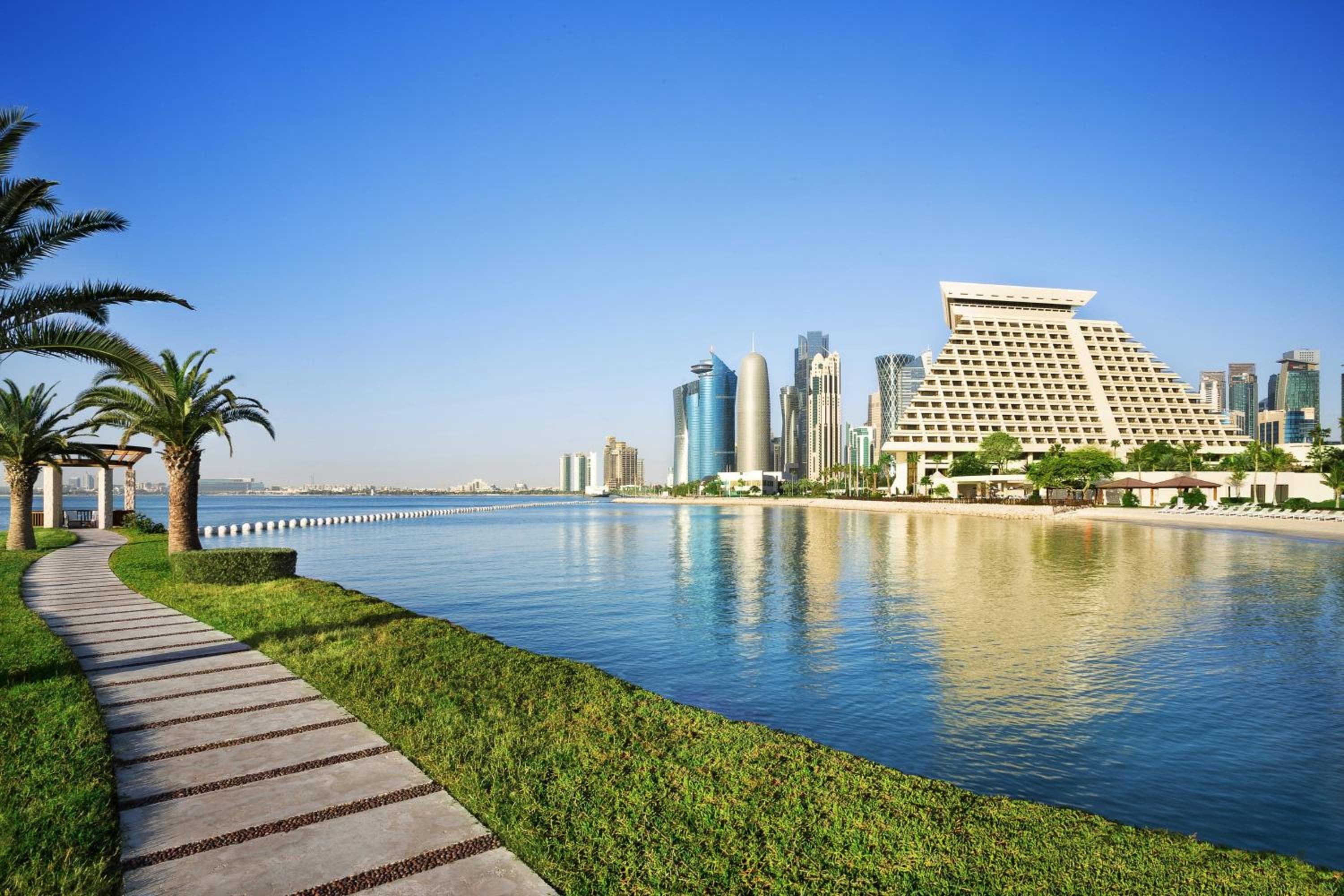 sheraton grand doha resort & convention hotel
