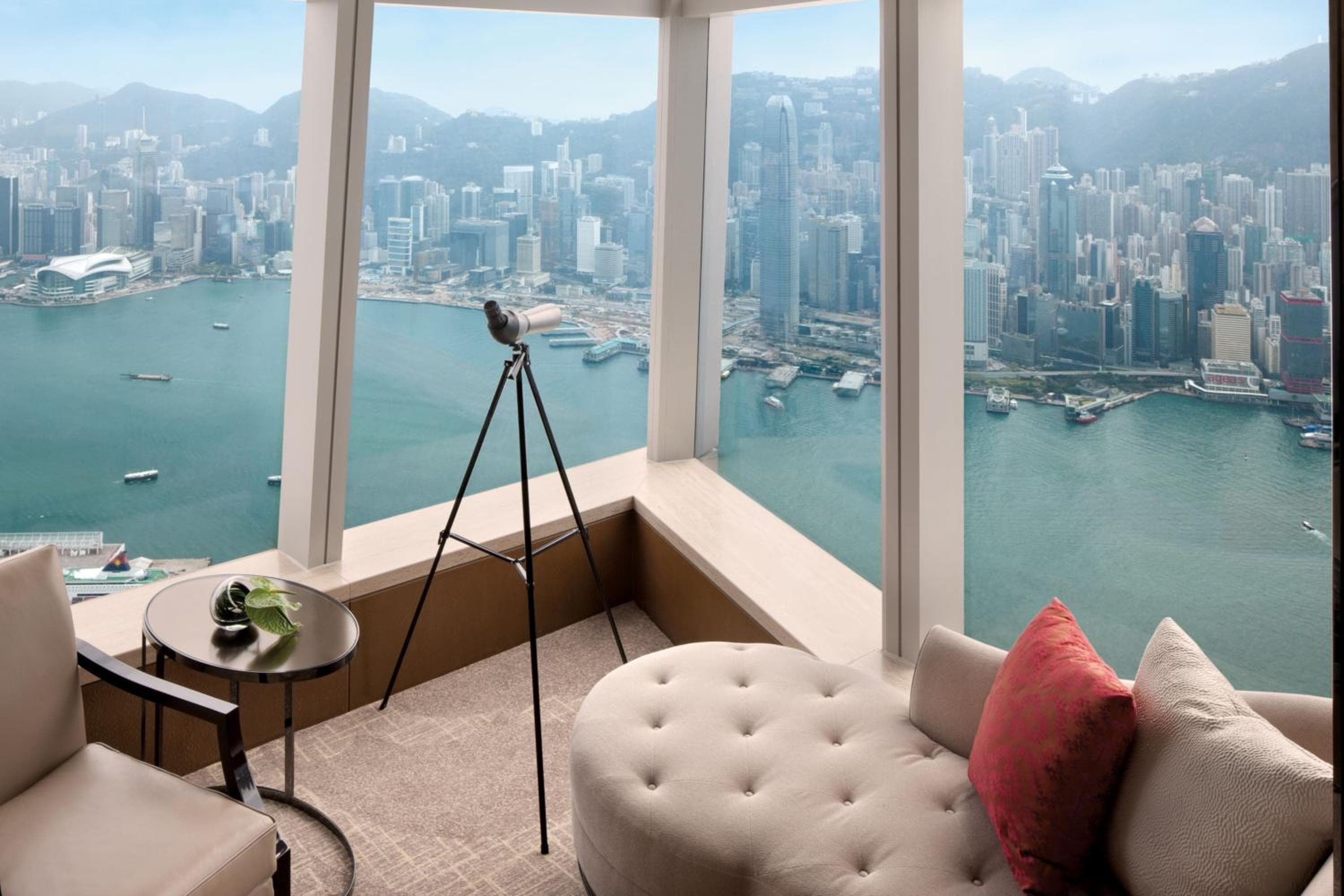 the ritz-carlton hong kong