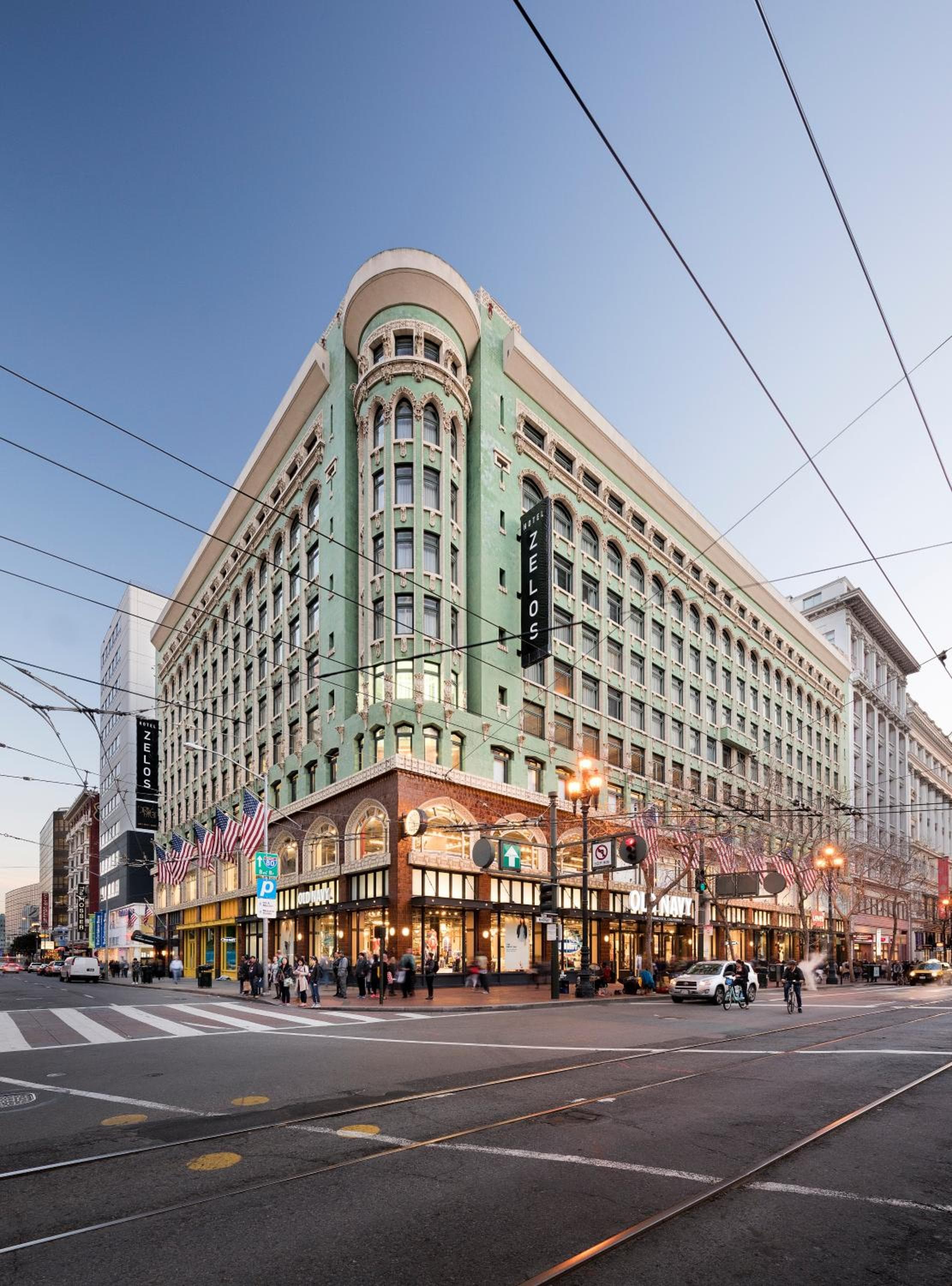 zelos hotel