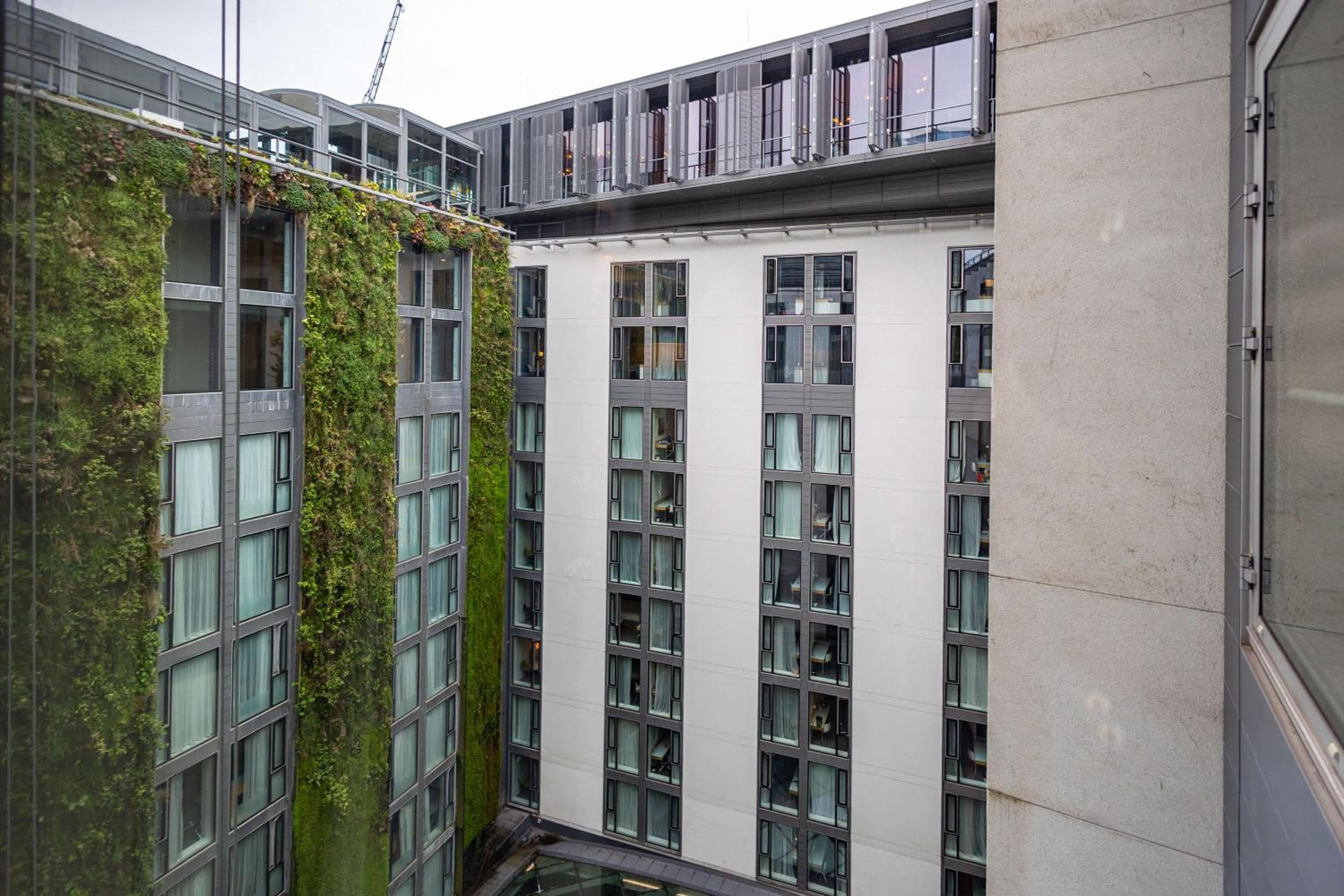 doubletree by hilton hotel tower of london