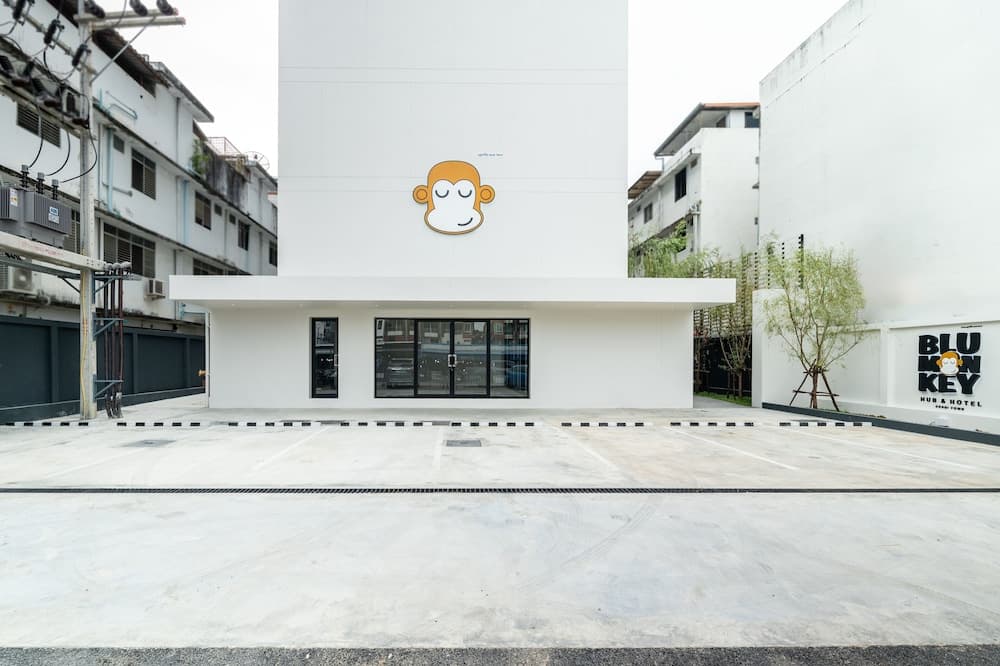blu monkey hub & hotel krabi town