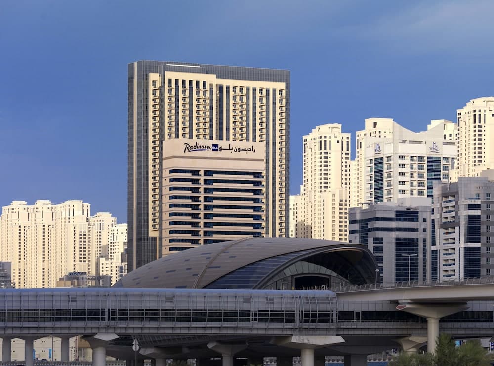 radisson blu residence, dubai marina