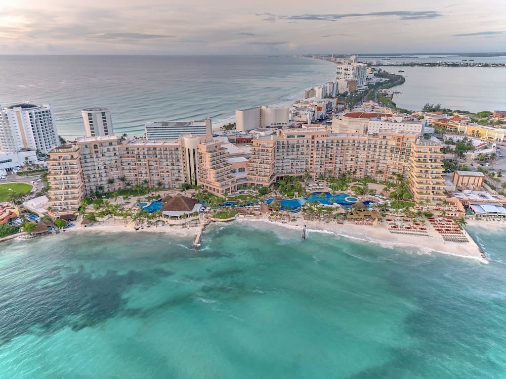 grand fiesta americana coral beach
