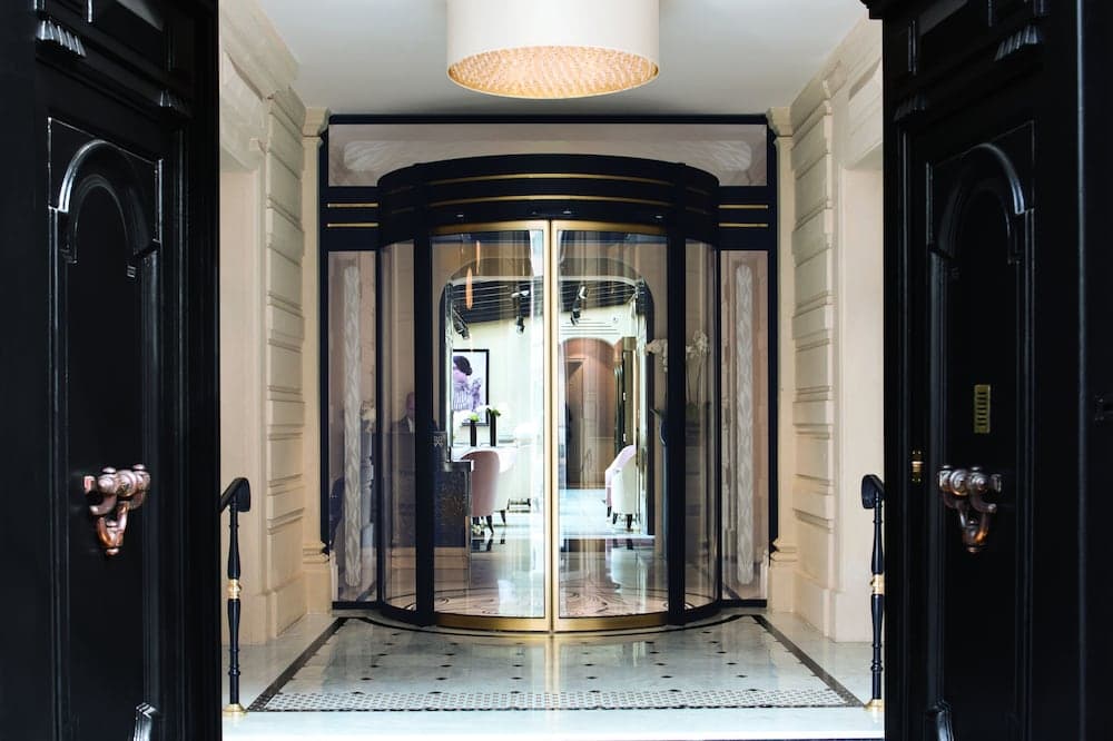 hotel le narcisse blanc & spa